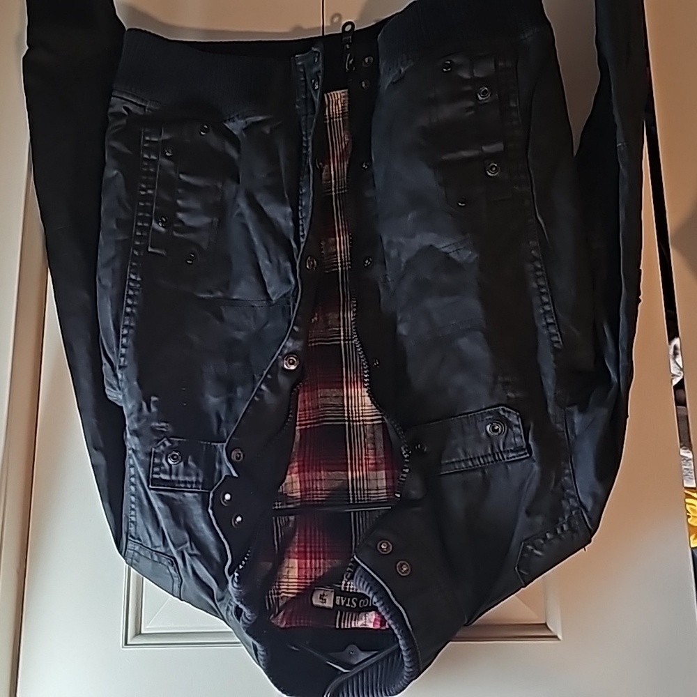 Size large 14/16 black jacket